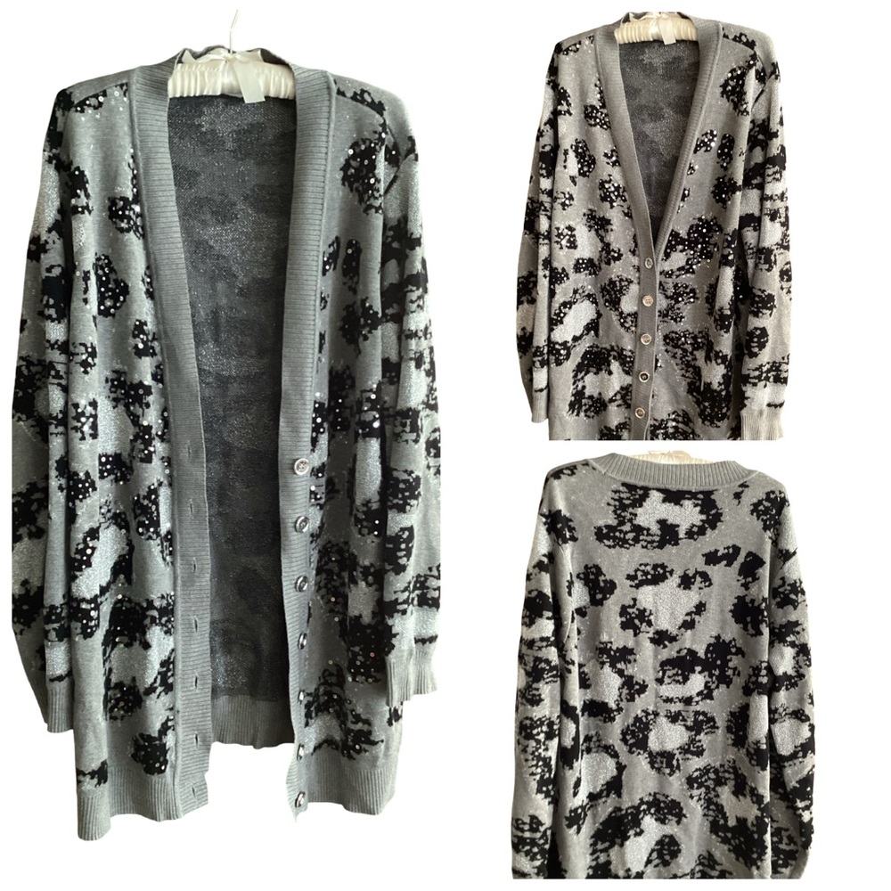 🚨Final Sale🚨 Venus Button Down Cardigan Gray & Black w/Silver Sequins Size XL-XX